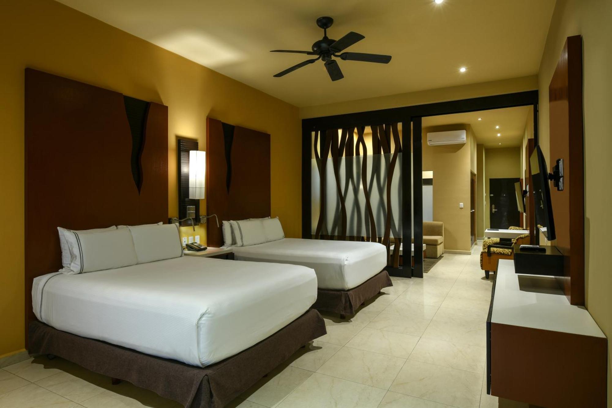 Generations Riviera Maya Family Resort Catamaran, Water Park & More Inclusive Puerto Morelos Bagian luar foto