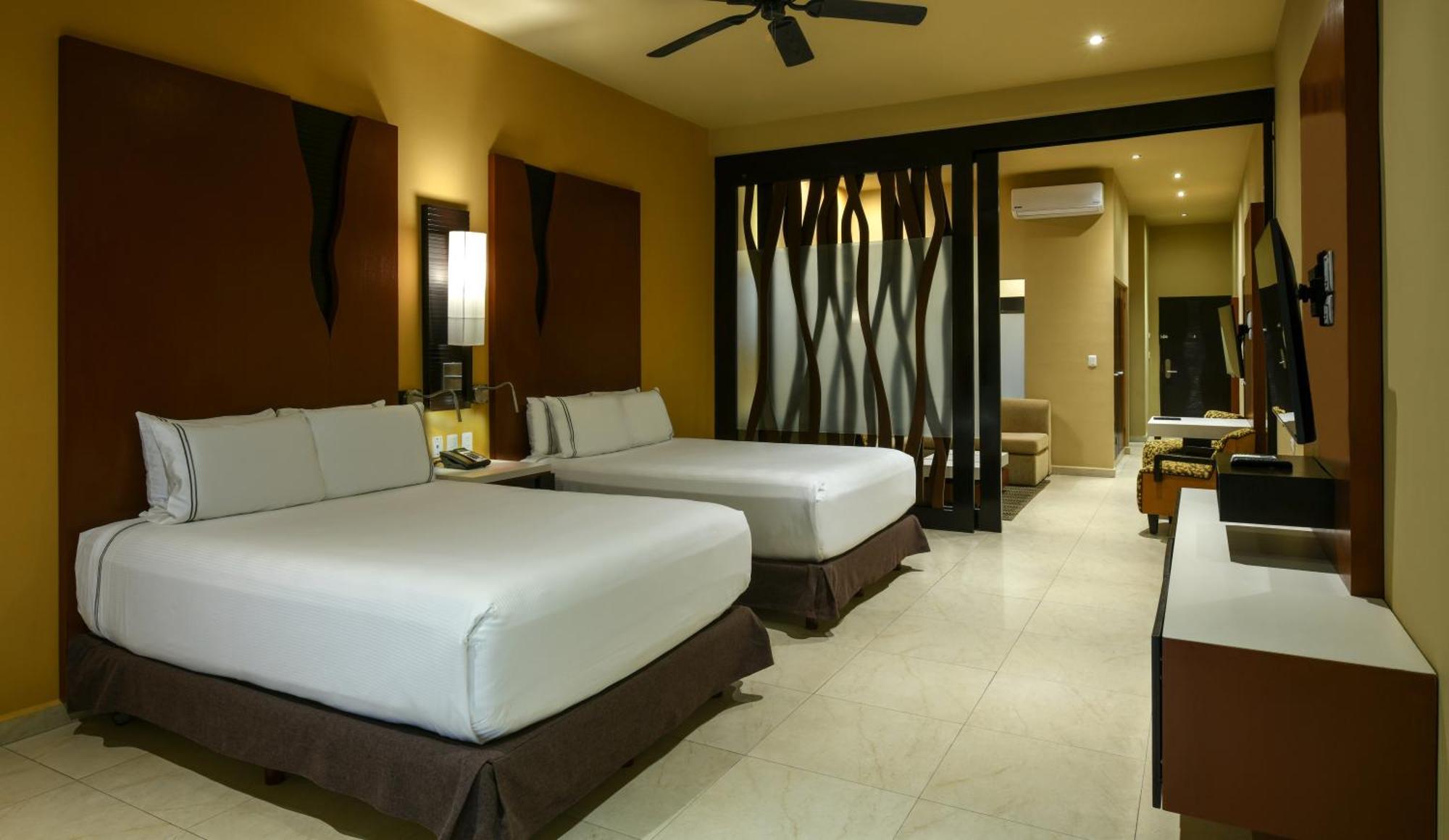 Generations Riviera Maya Family Resort Catamaran, Water Park & More Inclusive Puerto Morelos Bagian luar foto
